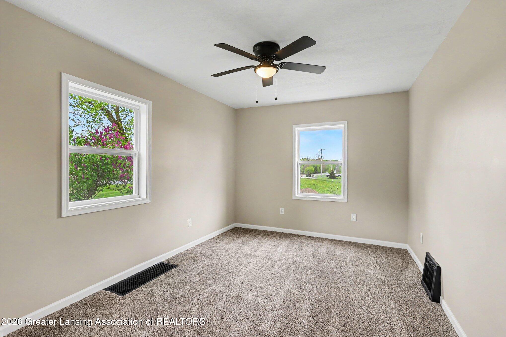 837 North Aurelius Road Mason, MI 48854 - Photo 9 of 26 009_file_2403