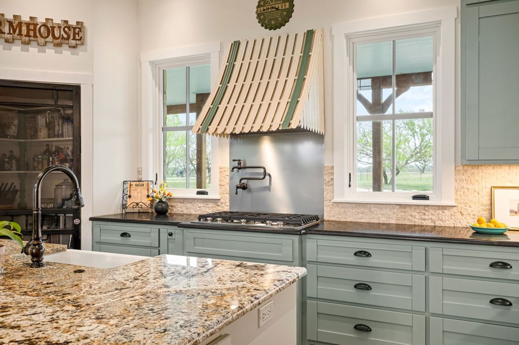 1503 Funf Kinder Road Fredericksburg, TX 78624 - Photo 22 of 70