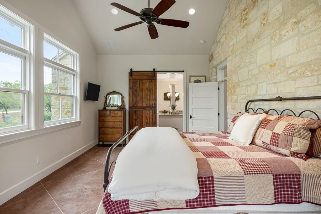 1503 Funf Kinder Road Fredericksburg, TX 78624 - Photo 26 of 70