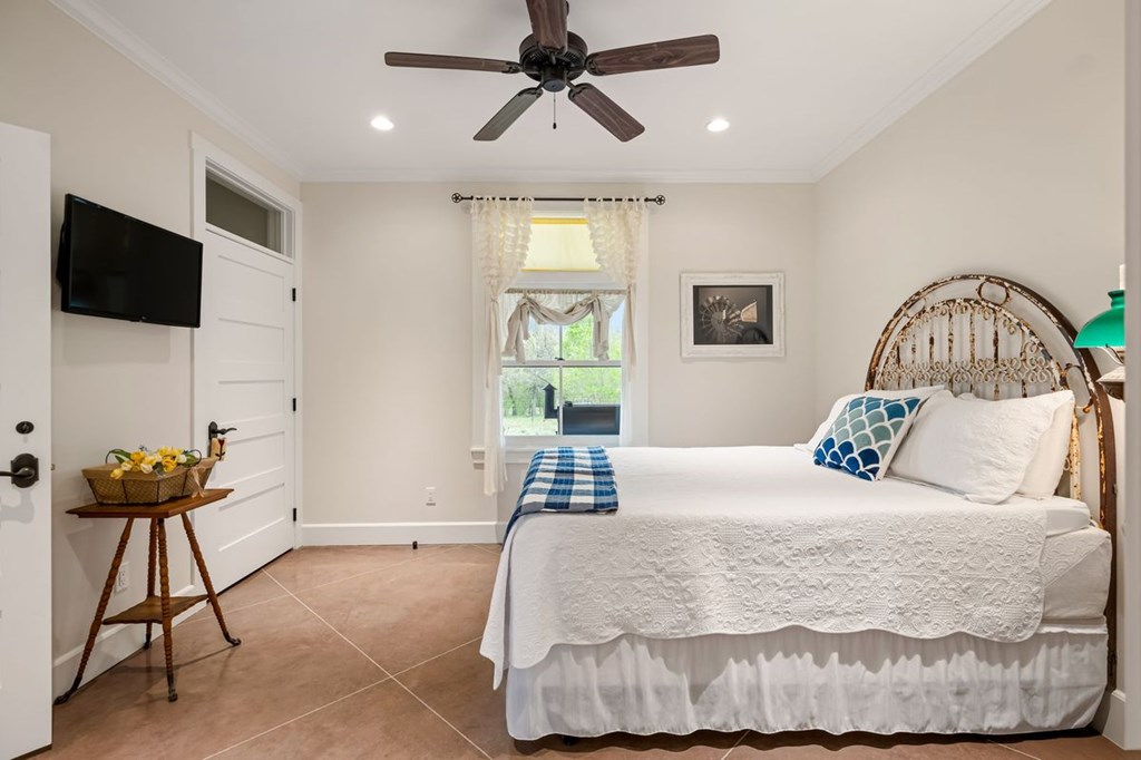 1503 Funf Kinder Road Fredericksburg, TX 78624 - Photo 32 of 70