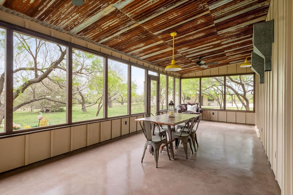 1503 Funf Kinder Road Fredericksburg, TX 78624 - Photo 38 of 70