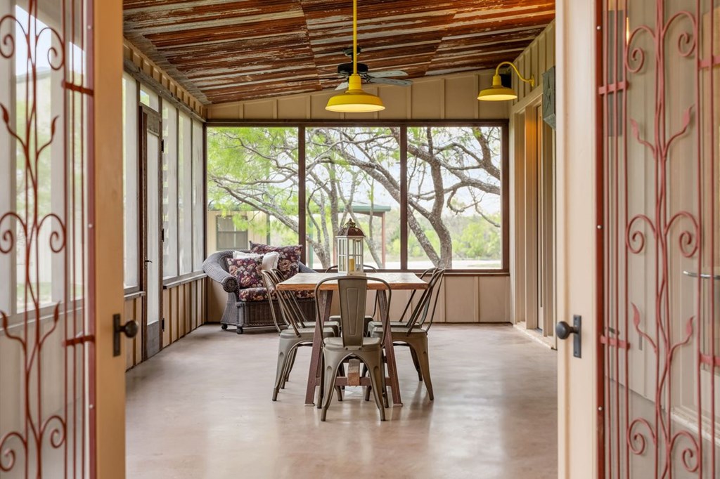 1503 Funf Kinder Road Fredericksburg, TX 78624 - Photo 40 of 70