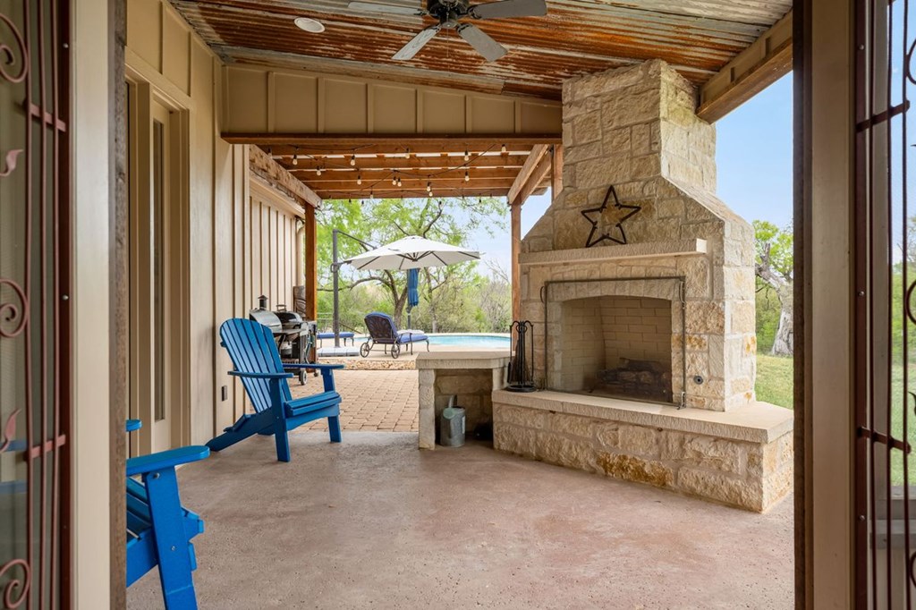 1503 Funf Kinder Road Fredericksburg, TX 78624 - Photo 41 of 70