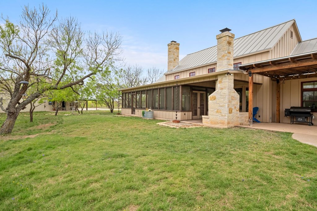 1503 Funf Kinder Road Fredericksburg, TX 78624 - Photo 48 of 70