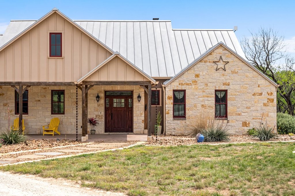 1503 Funf Kinder Road Fredericksburg, TX 78624 - Photo 9 of 70