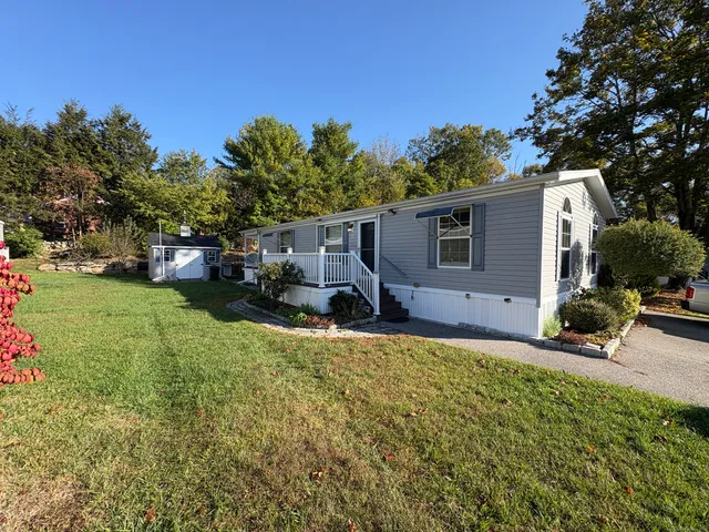 $179,900 | 106 Stephen Drive, Stonington, CT 06378