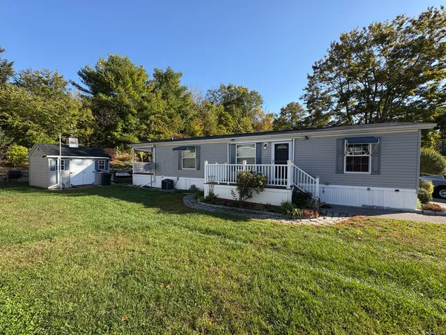 $179,900 | 106 Stephen Drive, Stonington, CT 06378