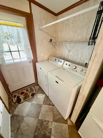 $179,900 | 106 Stephen Drive, Stonington, CT 06378