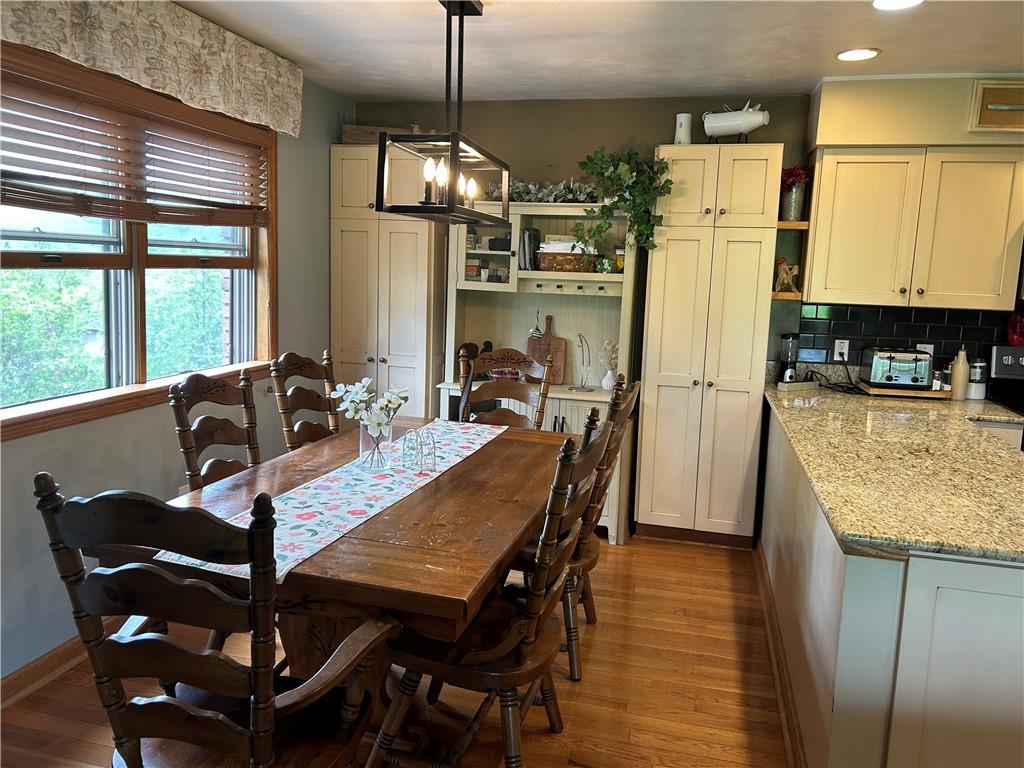 111 Longanecker Road Connellsville, PA 15425 - Photo 14 of 29 DINING AREA