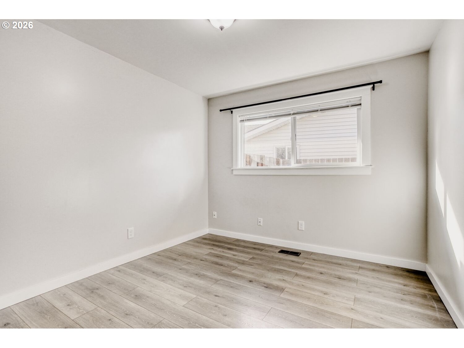 13405 Southwest Park Way Beaverton, OR 97005 - Photo 22 of 36