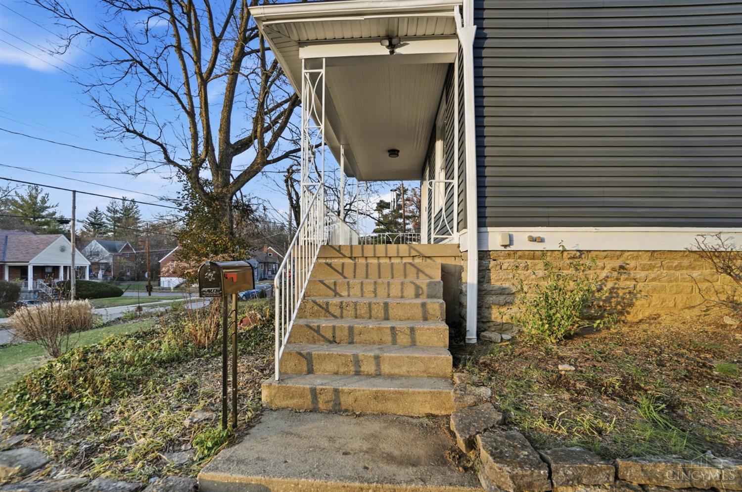 5524 Lester Road Cincinnati, OH 45213 - Photo 3 of 53 Gallery Image 3