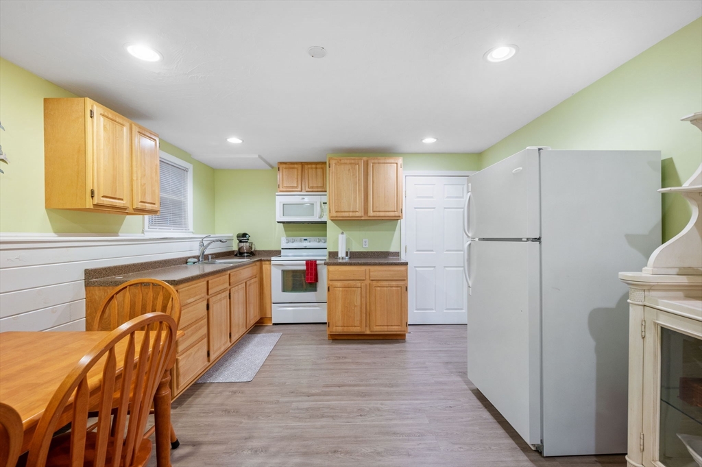 258 State Street Hanson, MA 02341 - Photo 23 of 38