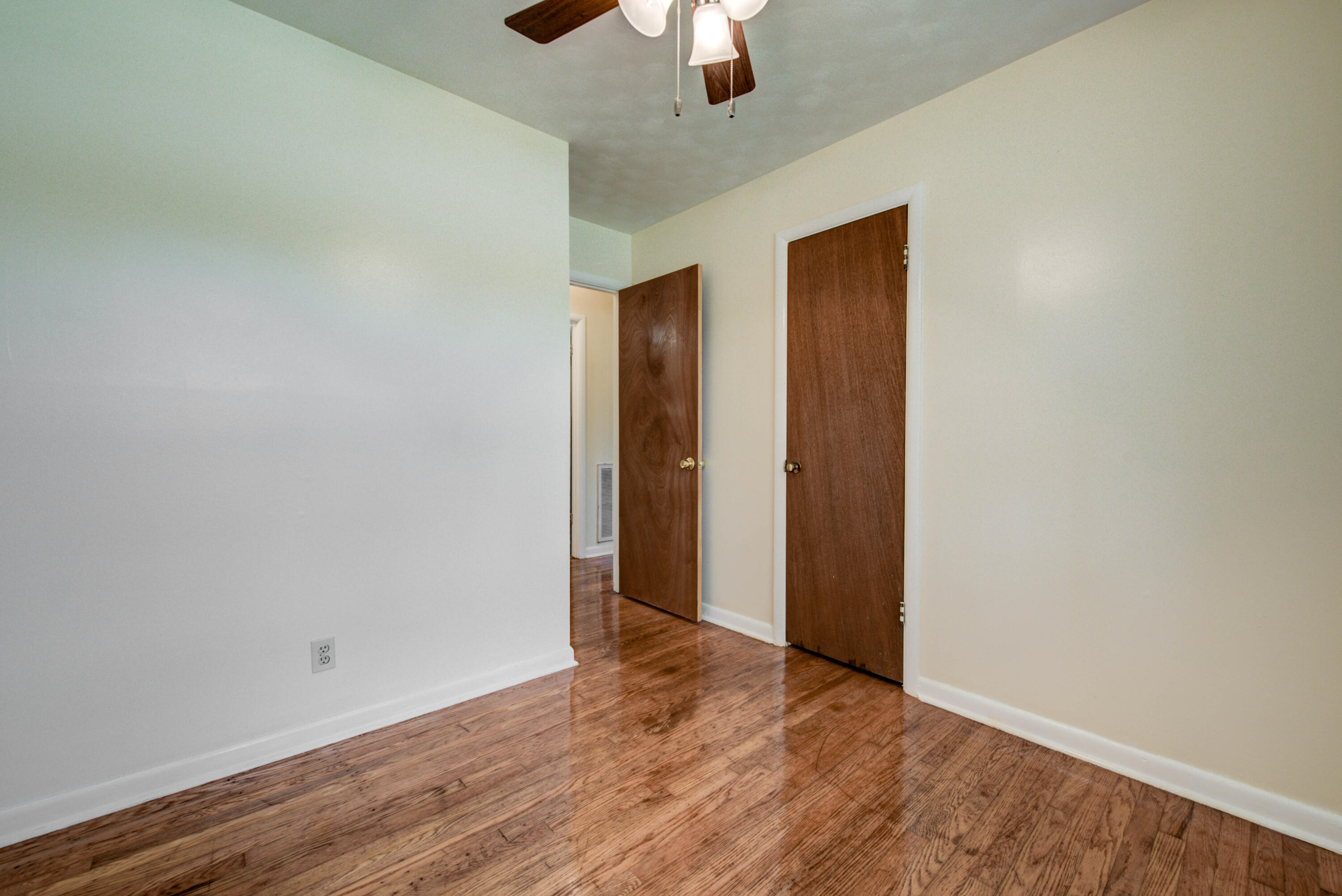 502 Robertsville Road Oak Ridge, TN 37830 - Photo 13 of 22 Bed 1 View 2