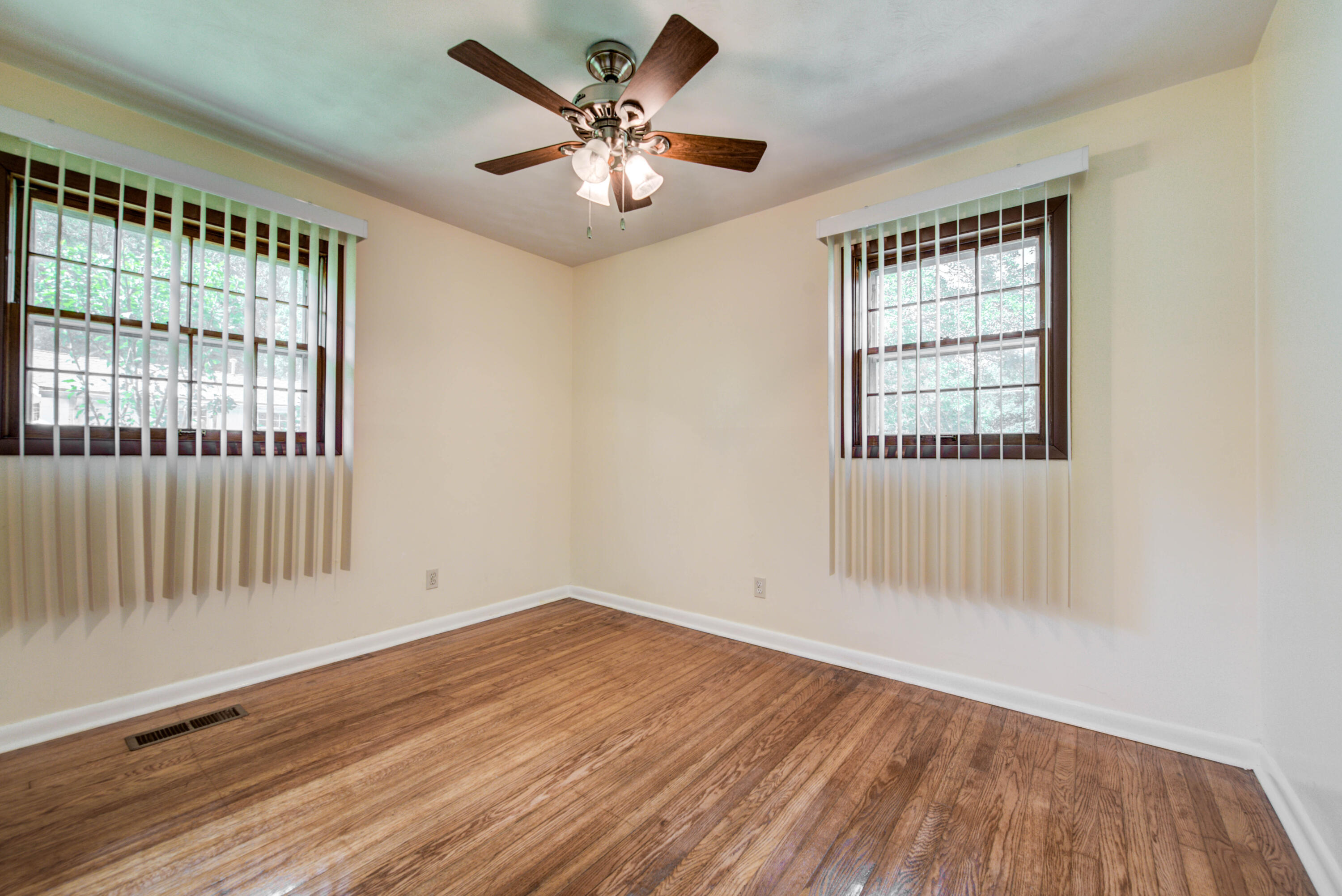 502 Robertsville Road Oak Ridge, TN 37830 - Photo 17 of 22 Bed 3 View 2