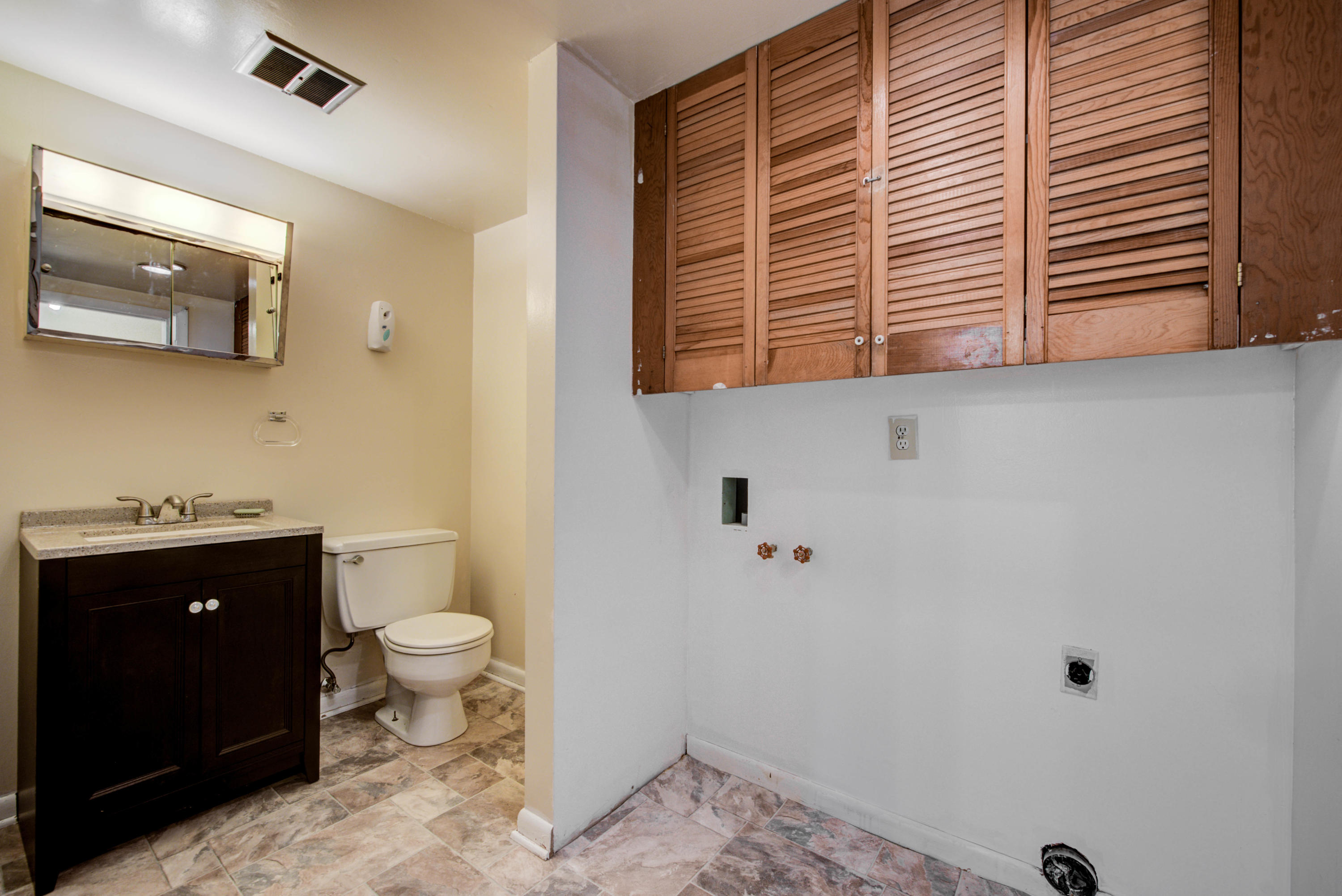 502 Robertsville Road Oak Ridge, TN 37830 - Photo 6 of 22 Half Bath