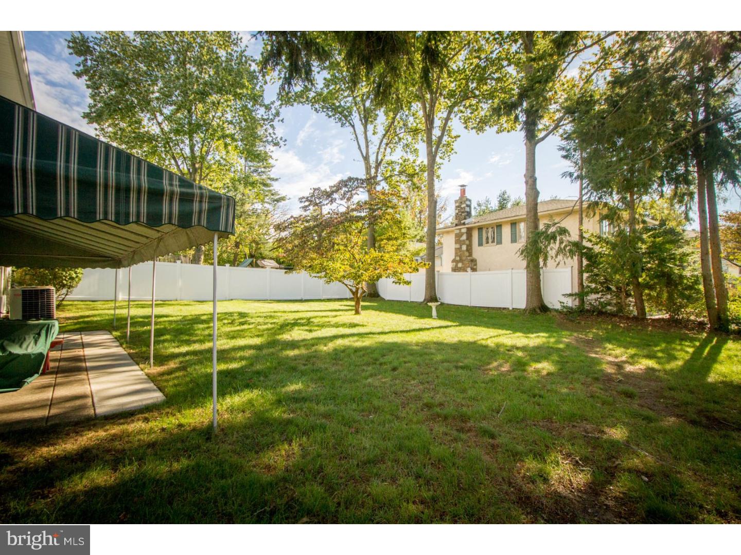 9701 Portis Road Philadelphia, PA 19115 - Photo 23 of 25 Back Yard