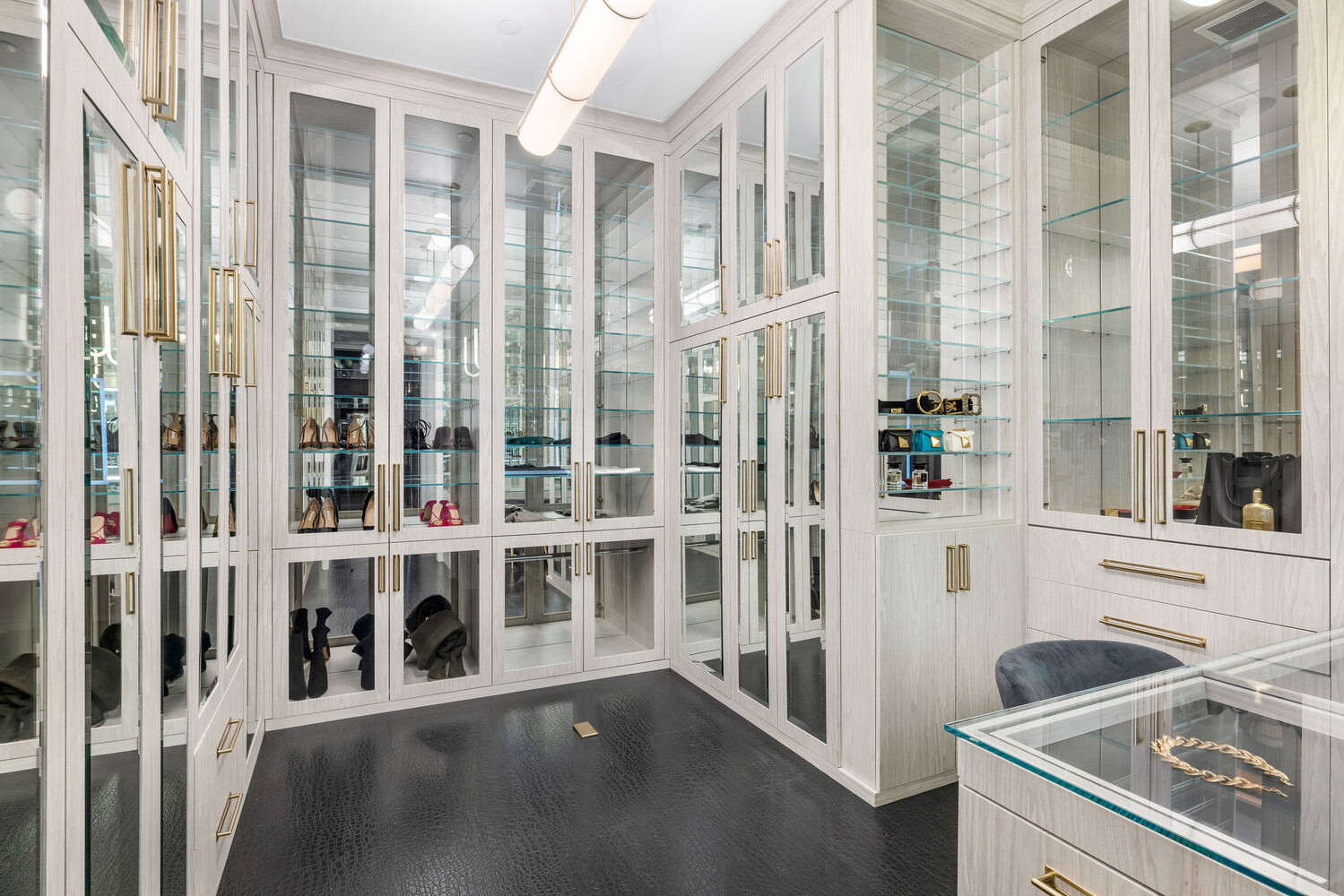 25 Mercer Street, Unit PH Manhattan, NY 10013 - Photo 13 of 20 a view of a building with an outdoor space