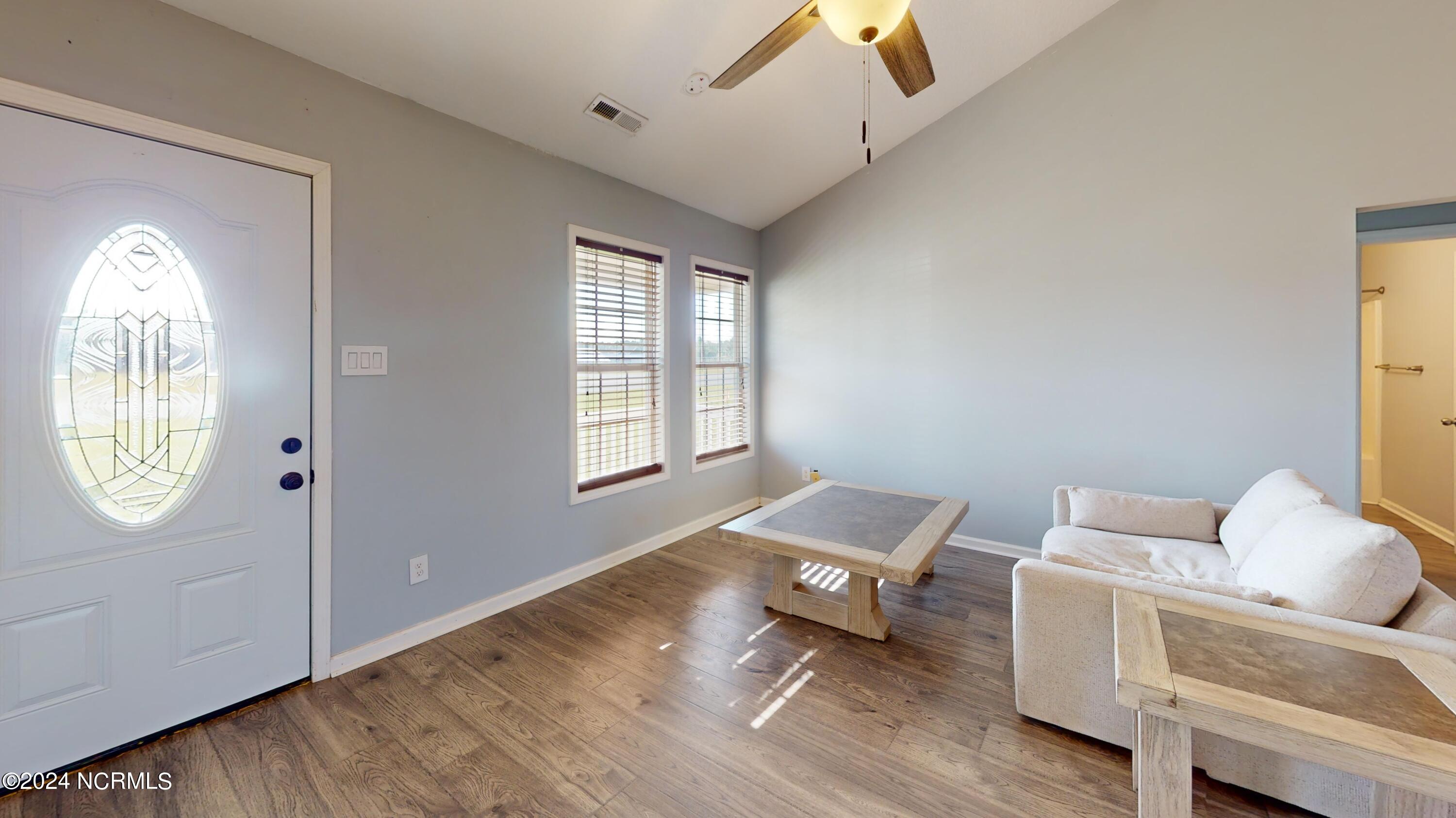 367 Nine Mile Road Maple Hill, NC 28454 - Photo 11 of 28 zDKQd2ukBrx-Living_Room