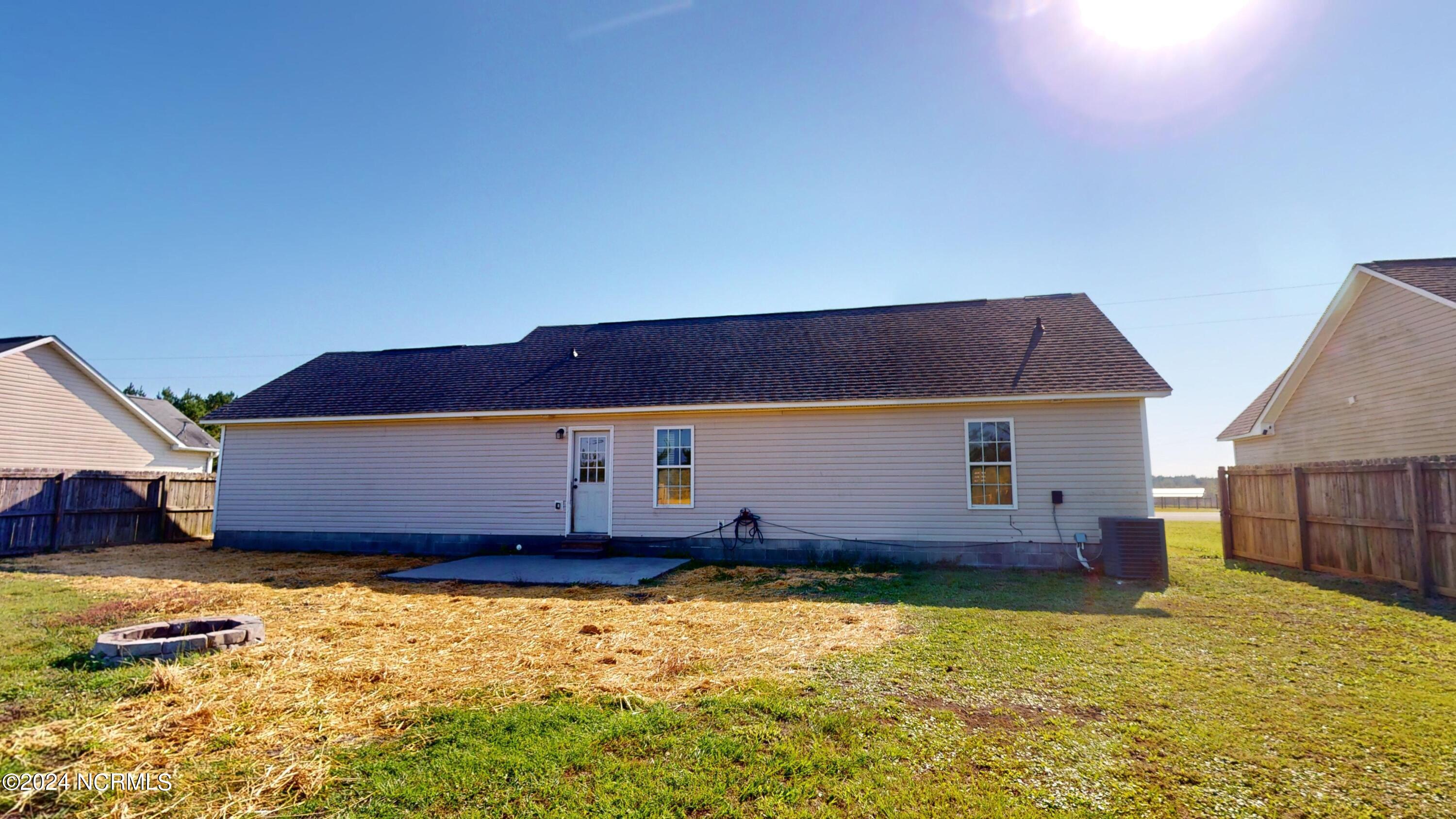 367 Nine Mile Road Maple Hill, NC 28454 - Photo 7 of 28 10.08.2024_12.16.01