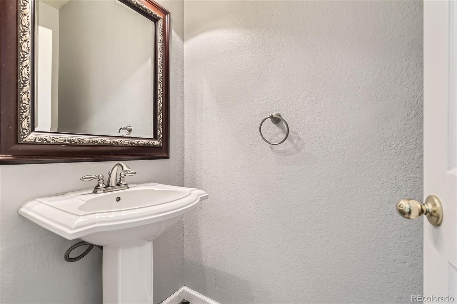 2141 Weatherstone Circle Highlands Ranch, CO 80126 - Photo 15 of 42 Gallery Image 15