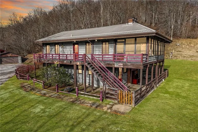 $575,000 | 264 Stewart Run Road, Waynesburg, PA 15370
