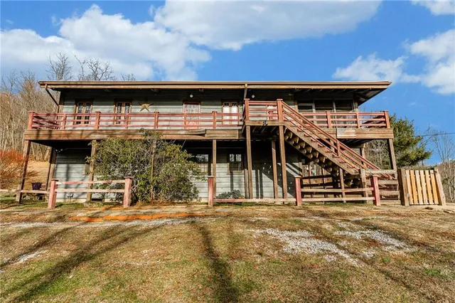 $575,000 | 264 Stewart Run Road, Waynesburg, PA 15370