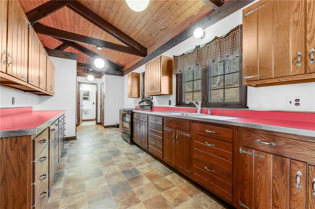 264 Stewart Run Road Waynesburg, PA 15370 - Photo 8 of 49