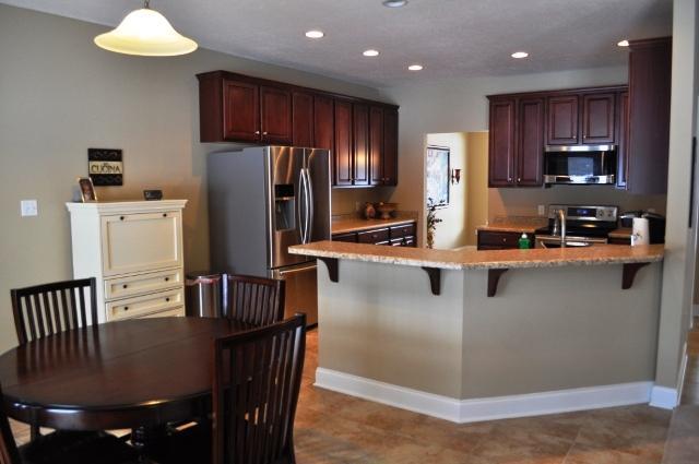 340 Sawmill Run Road Butler, PA 16001 - Photo 6 of 14 Kitchen.