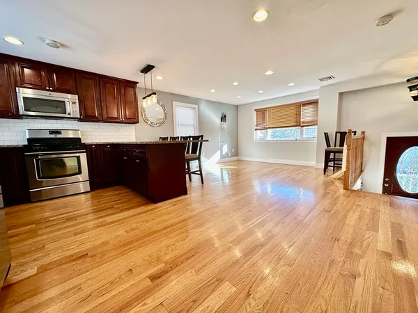 $3,700 | 62 Dunboy Street, Unit 62, Boston, MA 02135