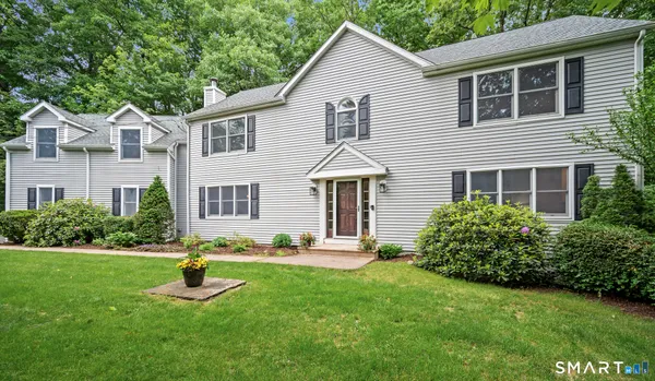 $600,000 | 31 Grant Drive, Avon, CT 06001
