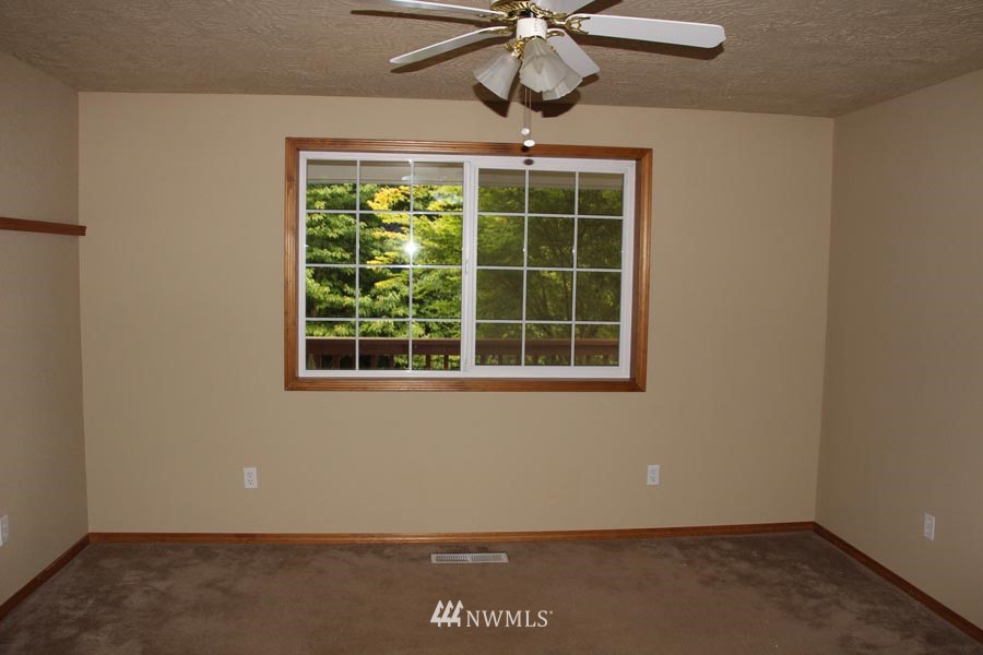 131 Estes Road Castle Rock, WA 98611 - Photo 11 of 18 Gallery Image 11