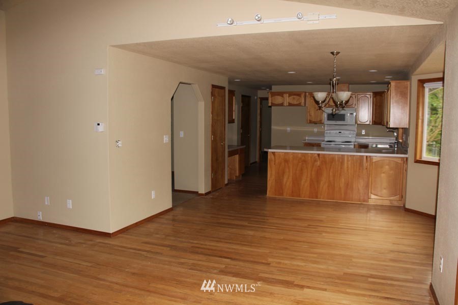 131 Estes Road Castle Rock, WA 98611 - Photo 5 of 18 Gallery Image 5