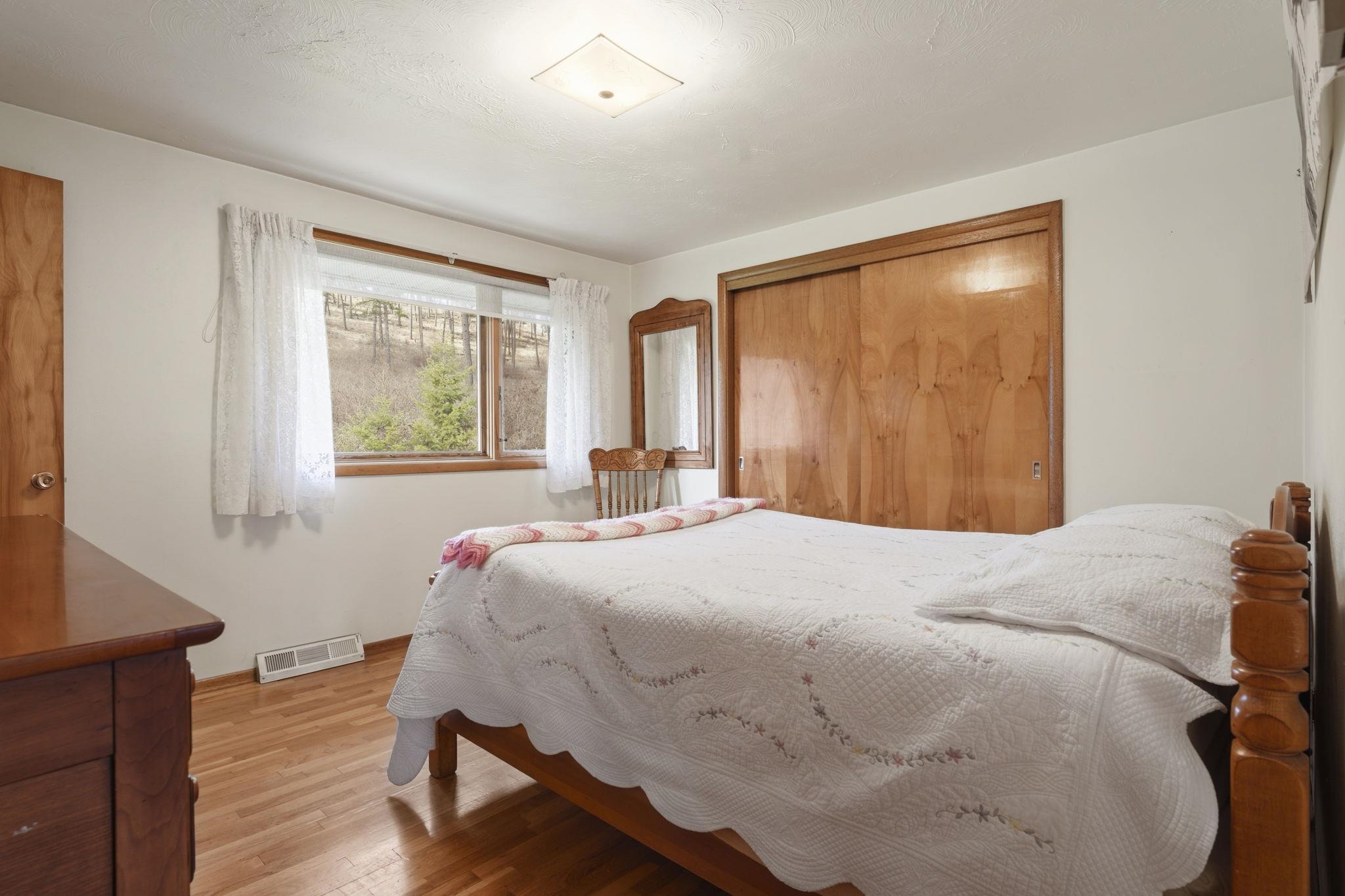 12904 East Sillman Road Mead, WA 99021 - Photo 11 of 50