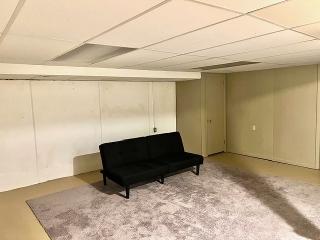 323 South Towanda Avenue, Unit 4 Normal, IL 61761 - Photo 25 of 33 a living room with a couch