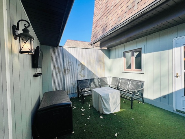 323 South Towanda Avenue, Unit 4 Normal, IL 61761 - Photo 30 of 33