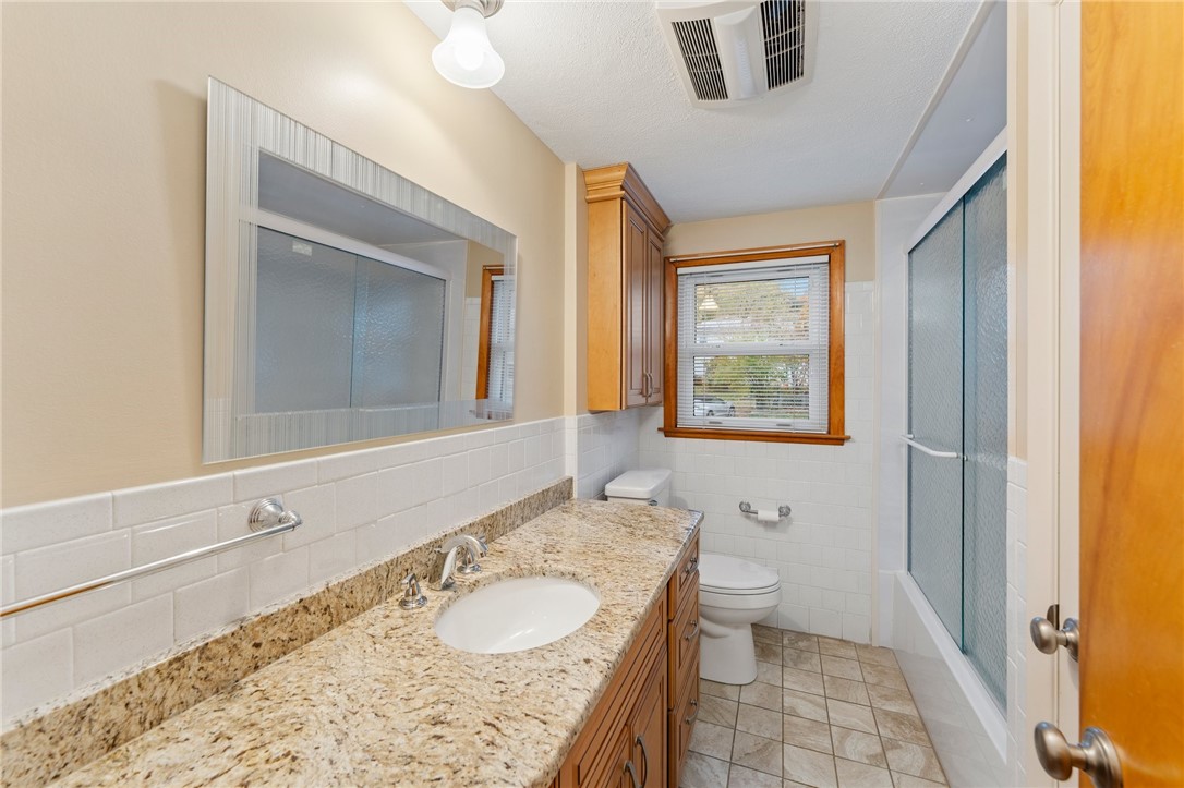 240 Curry Road Cranston, RI 02920 - Photo 14 of 22