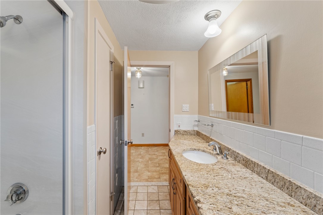 240 Curry Road Cranston, RI 02920 - Photo 15 of 22