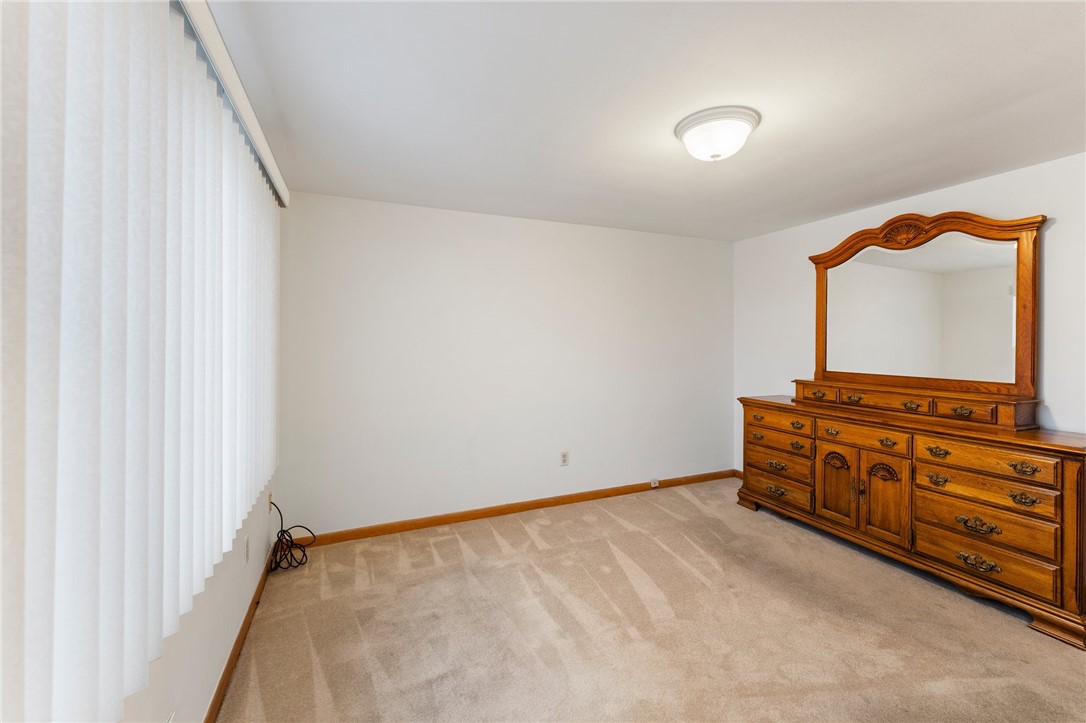 240 Curry Road Cranston, RI 02920 - Photo 7 of 22