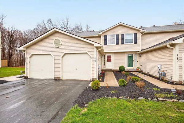 $199,900 | 175 Courtshire Lane, Penfield, NY 14526