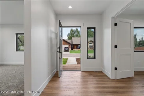 $975,000 | 8866 Avery Drive, Victor, ID 83455