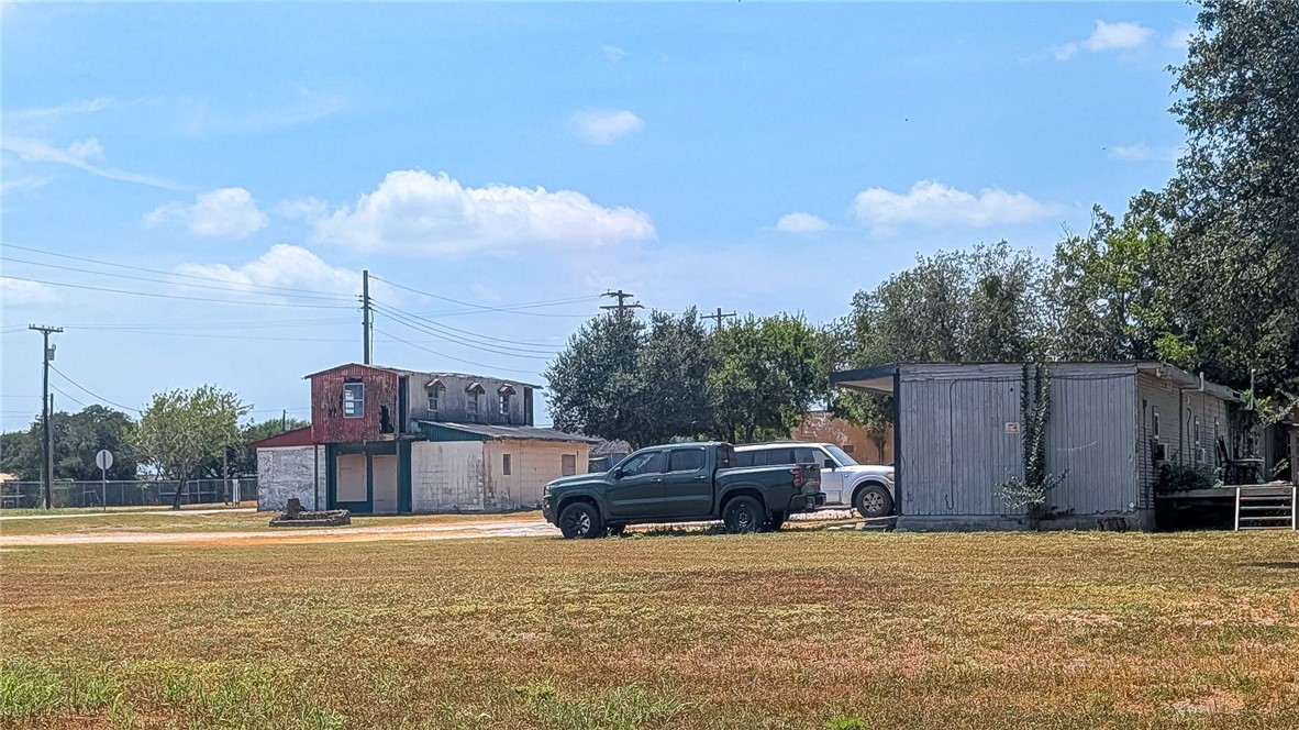 106 West Fulton Street Mathis, TX 78368 - Photo 14 of 16 Gallery Image 14
