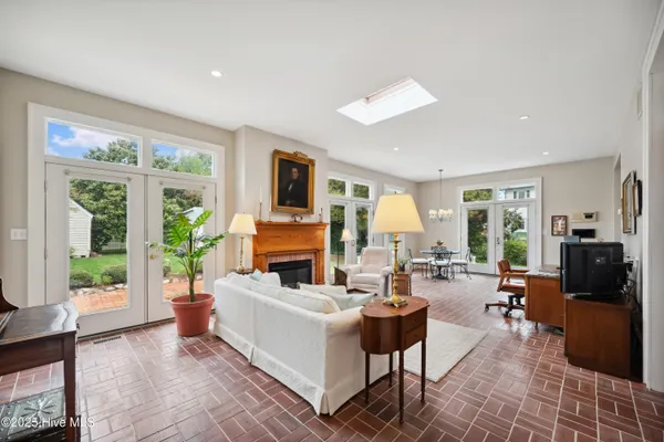 $625,000 | 116 West Queen Street, Edenton, NC 27932