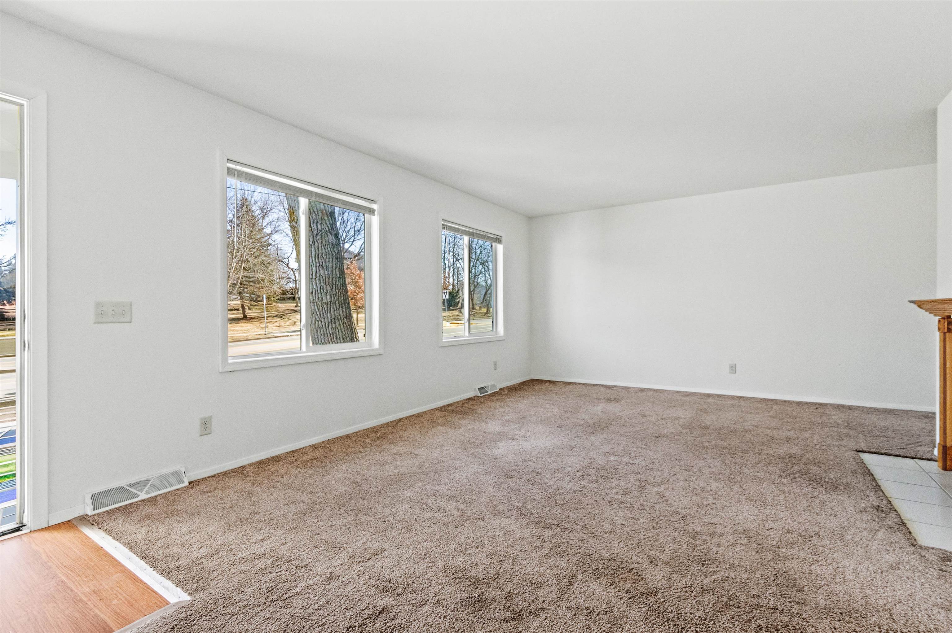 1302 North Gammon Road Middleton, WI 53562 - Photo 12 of 40