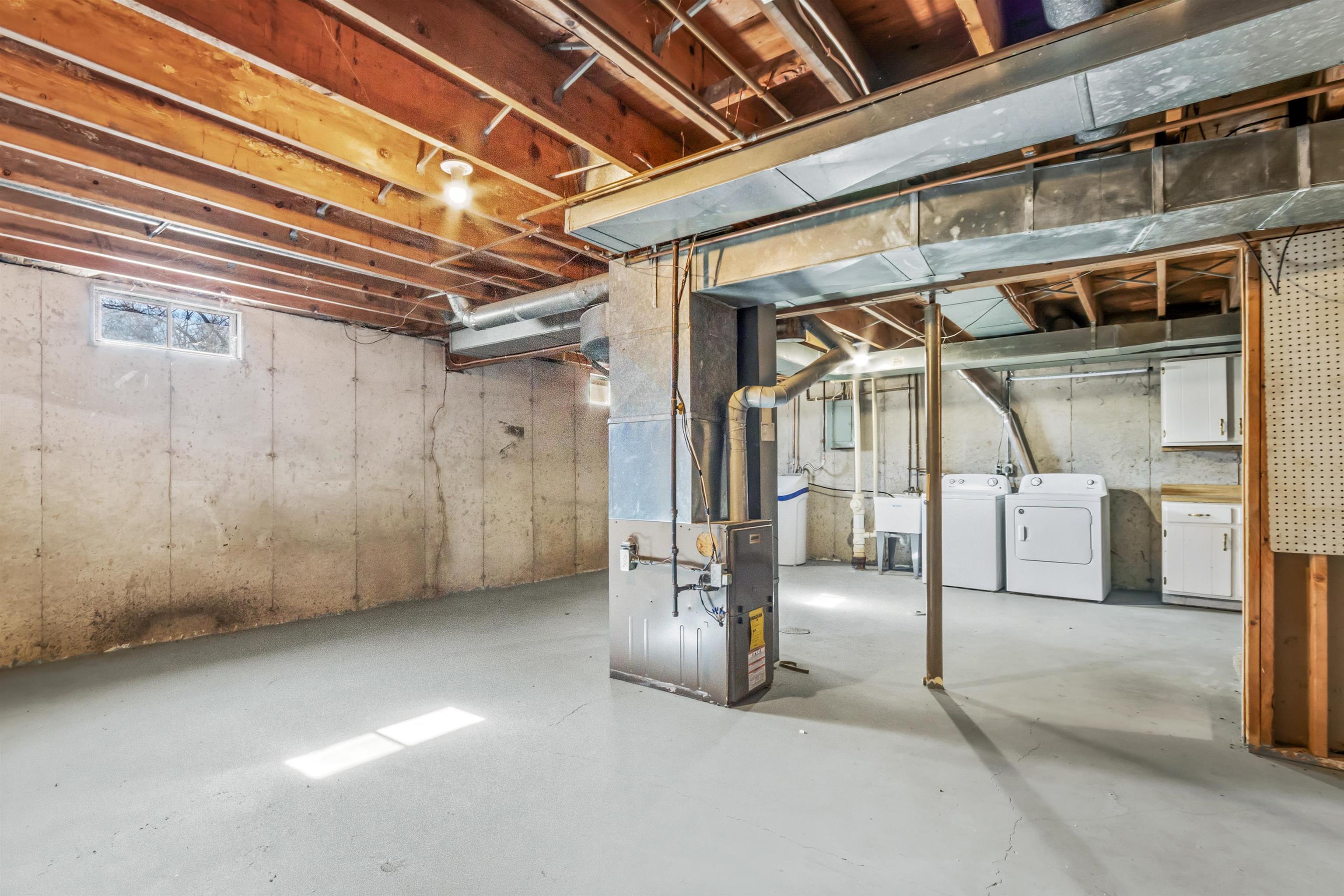 1302 North Gammon Road Middleton, WI 53562 - Photo 23 of 40