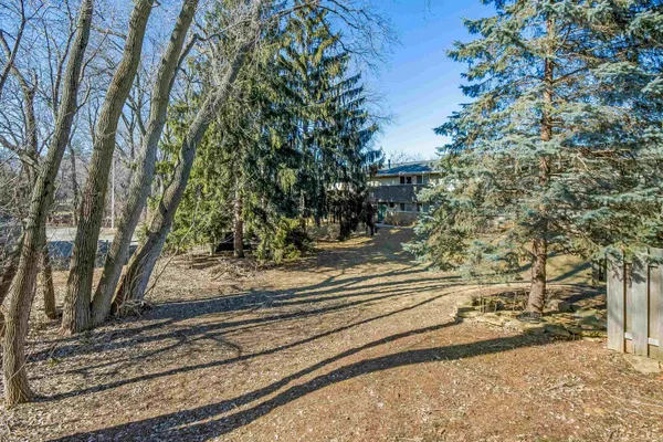 $2,995 | 1302 North Gammon Road, Middleton, WI 53562