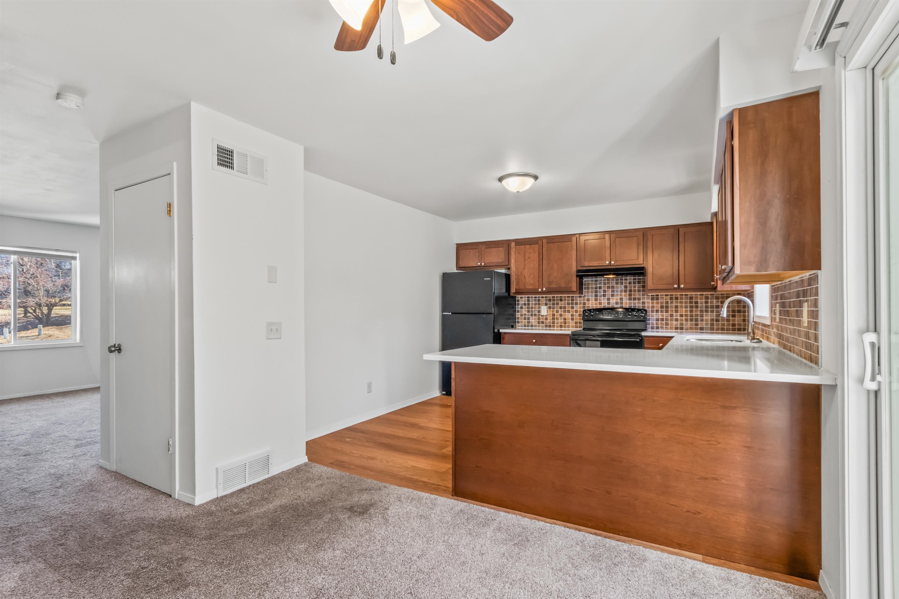 1302 North Gammon Road Middleton, WI 53562 - Photo 6 of 40