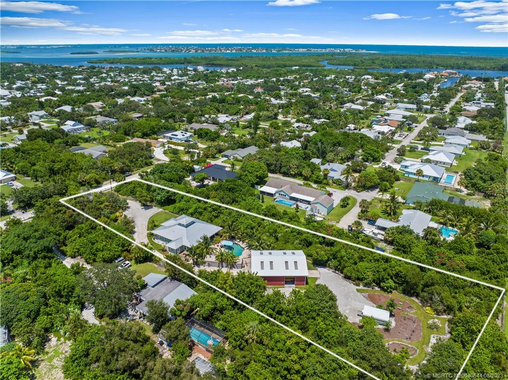 5484 Southeast Horseshoe Point Road Stuart, FL 34997 - Photo 6 of 87 Gallery Image 6