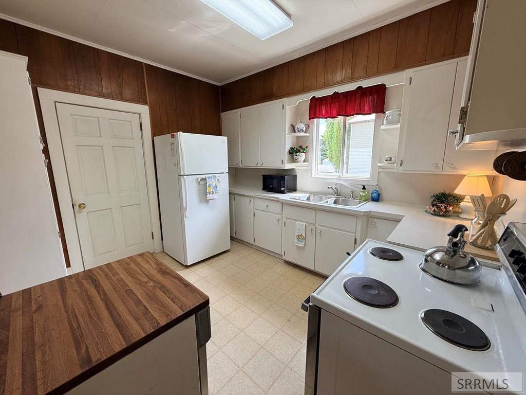 317 3rd Street Ashton, ID 83420 - Photo 8 of 52