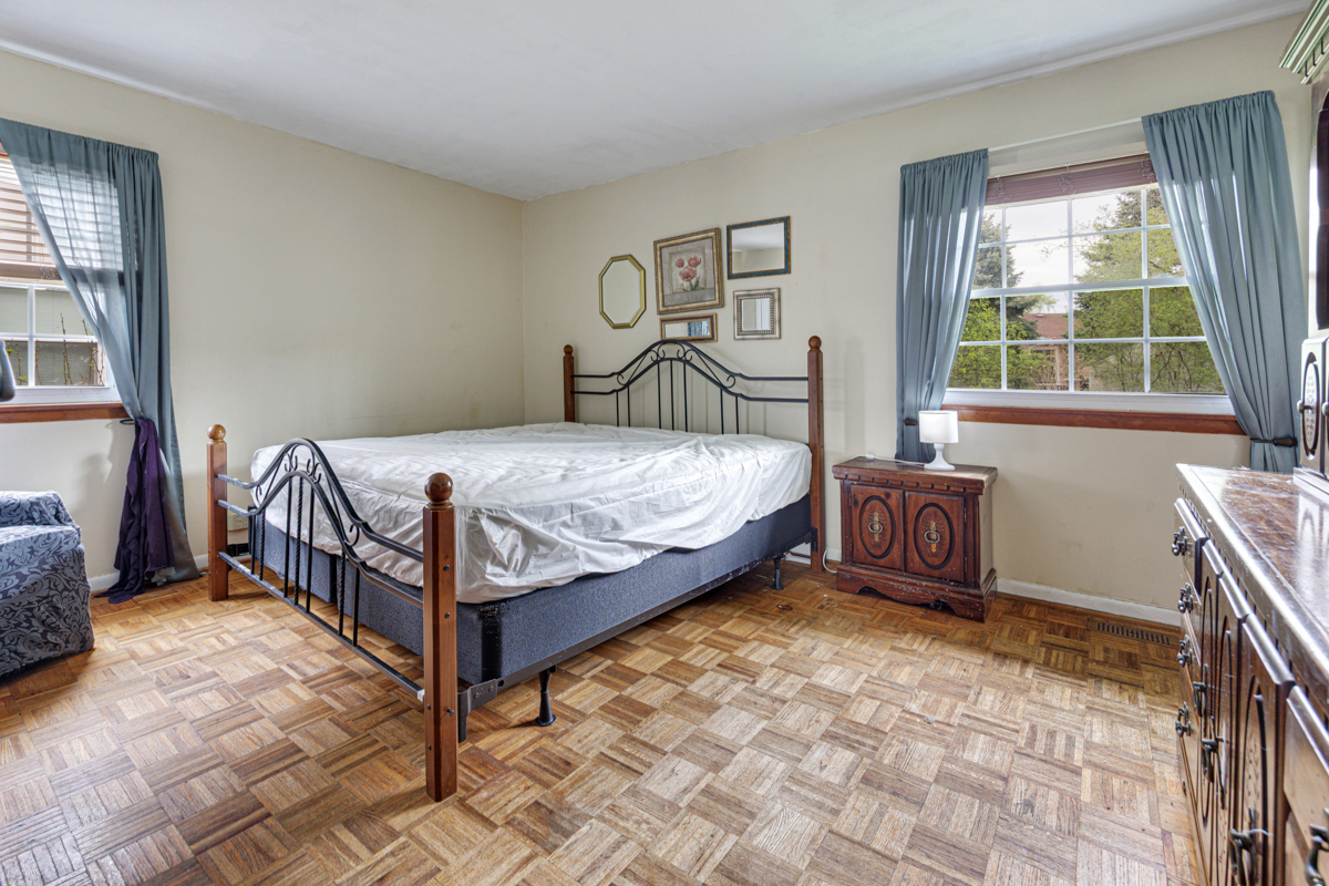 33 Walpole Road Elk Grove Village, IL 60007 - Photo 12 of 24 Gallery Image 12