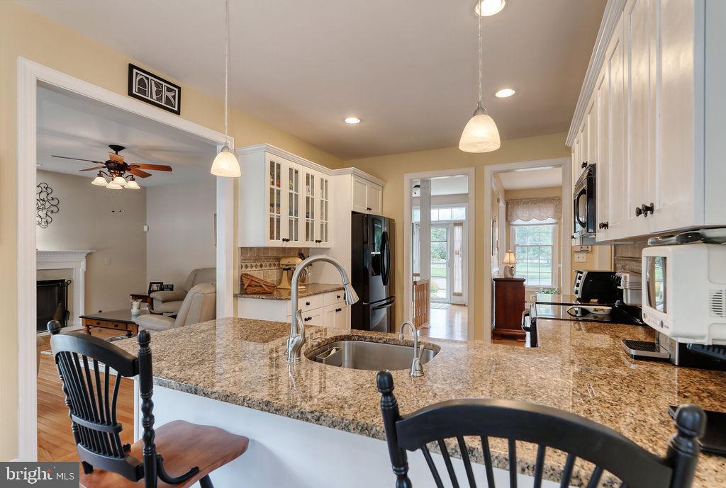 69 Hampshire Way Medford, NJ 08055 - Photo 13 of 66